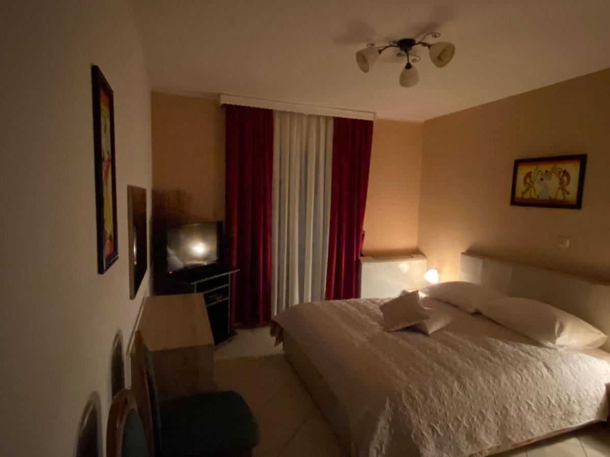 Hotel Aurora Pula Dış mekan fotoğraf