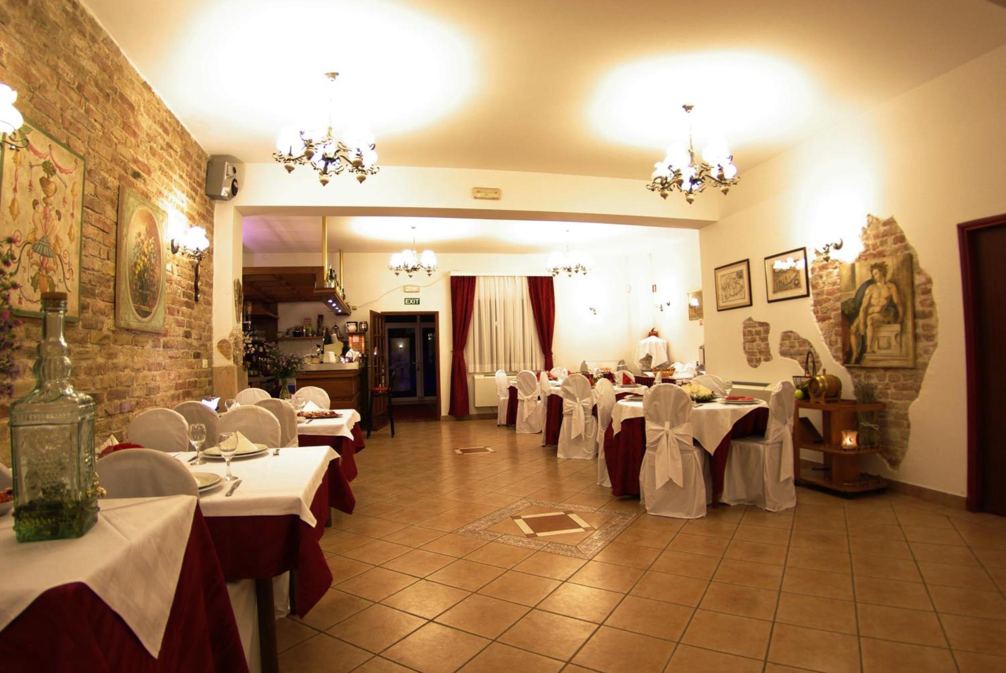 Hotel Aurora Pula Dış mekan fotoğraf