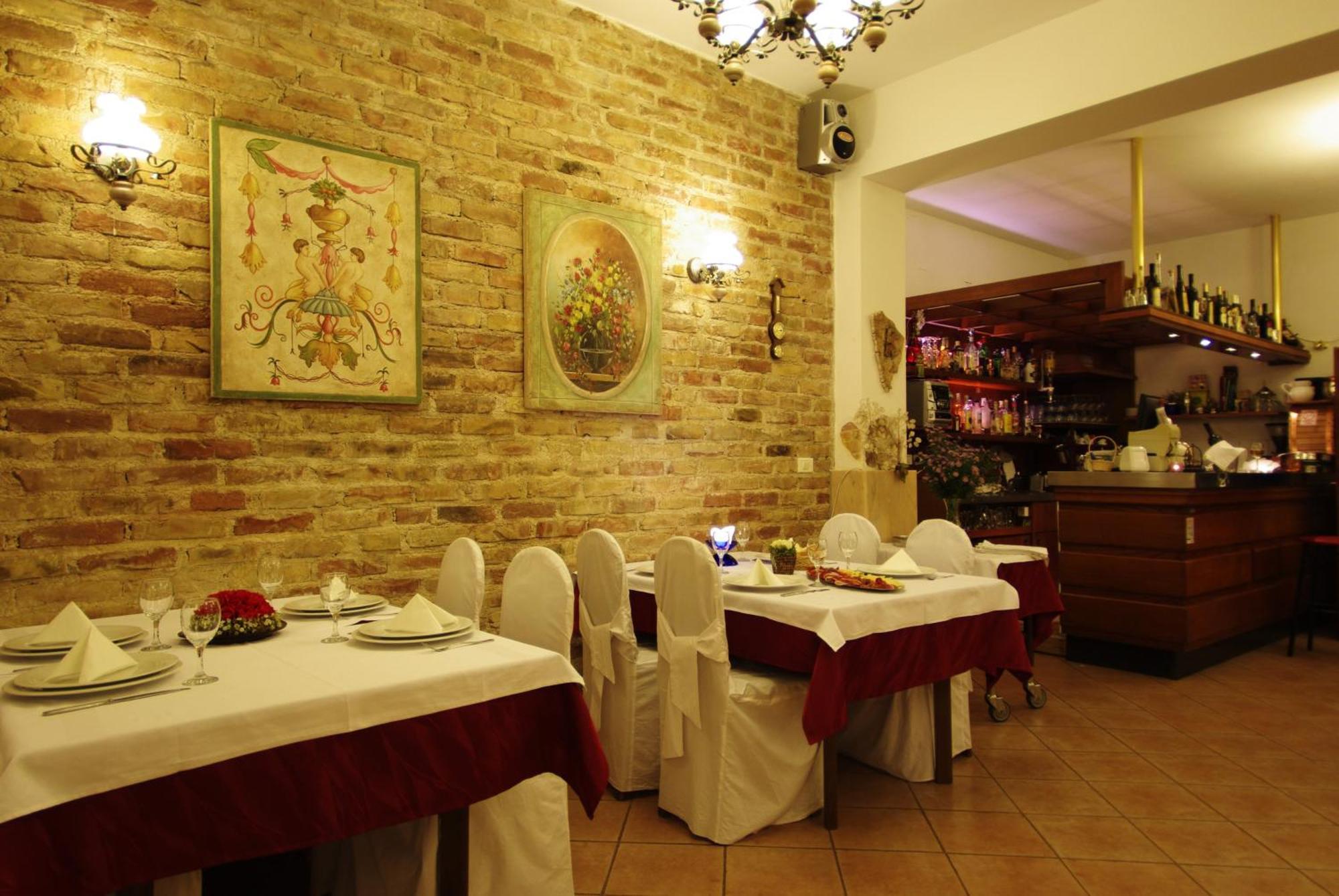 Hotel Aurora Pula Dış mekan fotoğraf