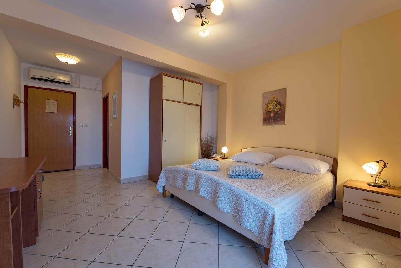 Hotel Aurora Pula Dış mekan fotoğraf